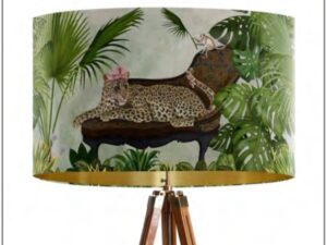 Leopard Chase Lounge