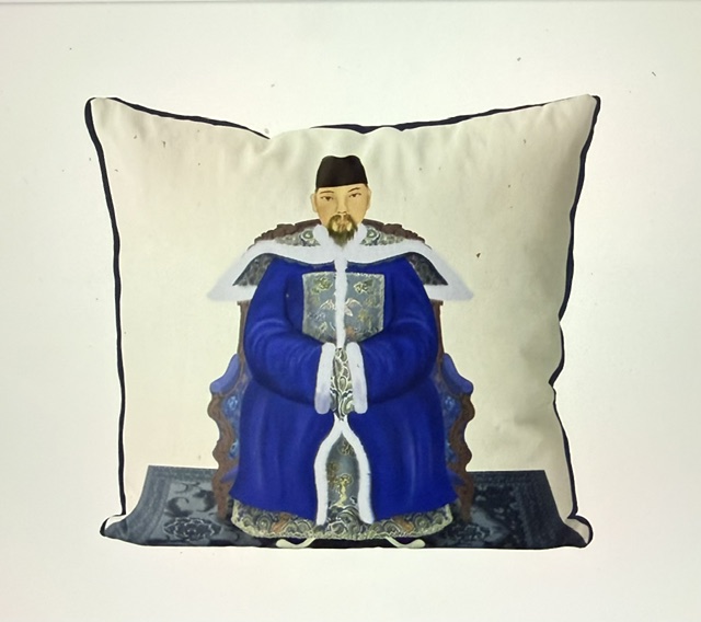 Chinese Ancestor Emperor Cushion Cover – Portrait in Blue or Red Robes - Image 5